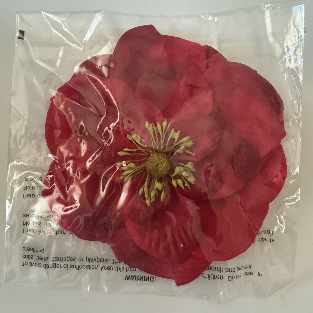 Red Floral clip Accent